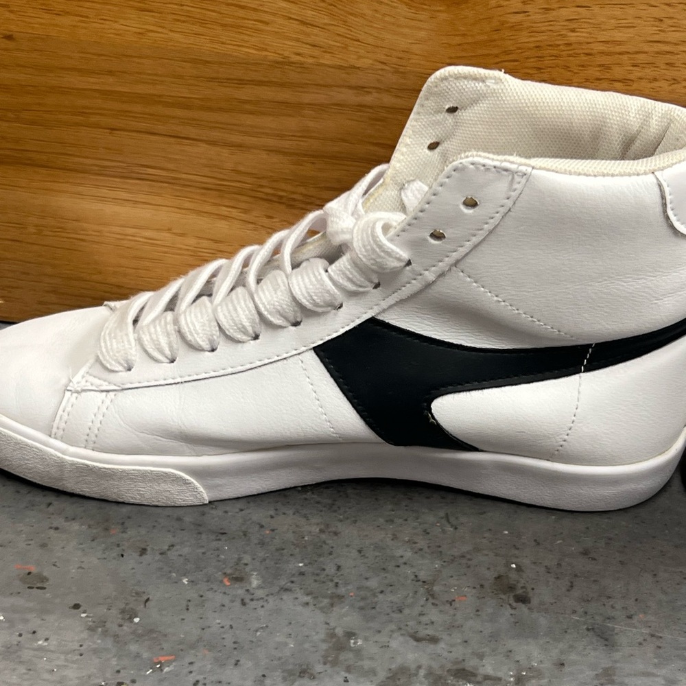 NWOT Rachel Zoe White leather high tops size 9 - Picture 3 of 6